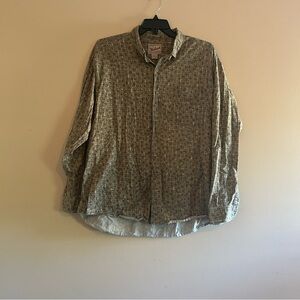 Woolrich Men's Tan Patterned Shirt button down long sleeve